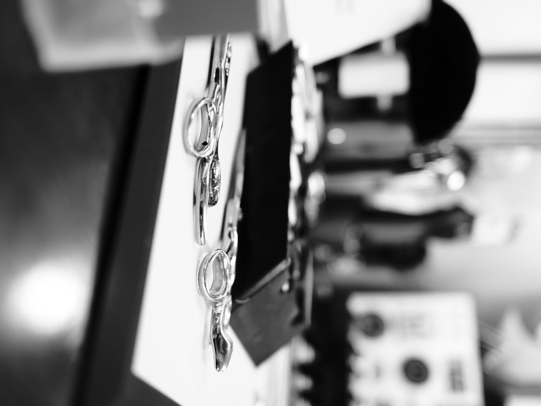 Barber shears resting on the station